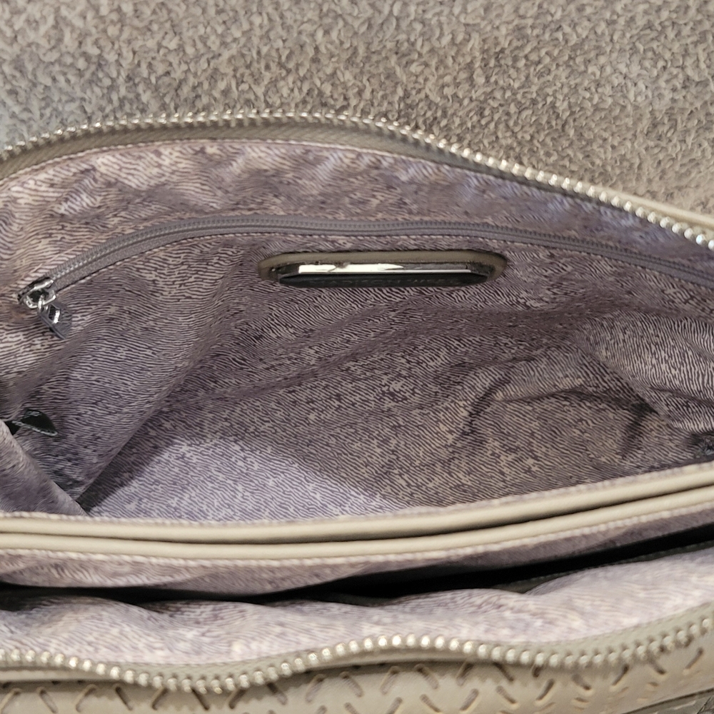 Purse - Picture 2 of 5